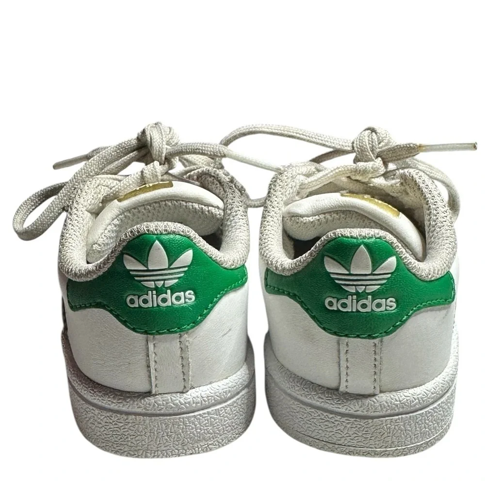 Adidas Ortholite Kids Super Star Sneakers in Green and White. Kids size -6-.